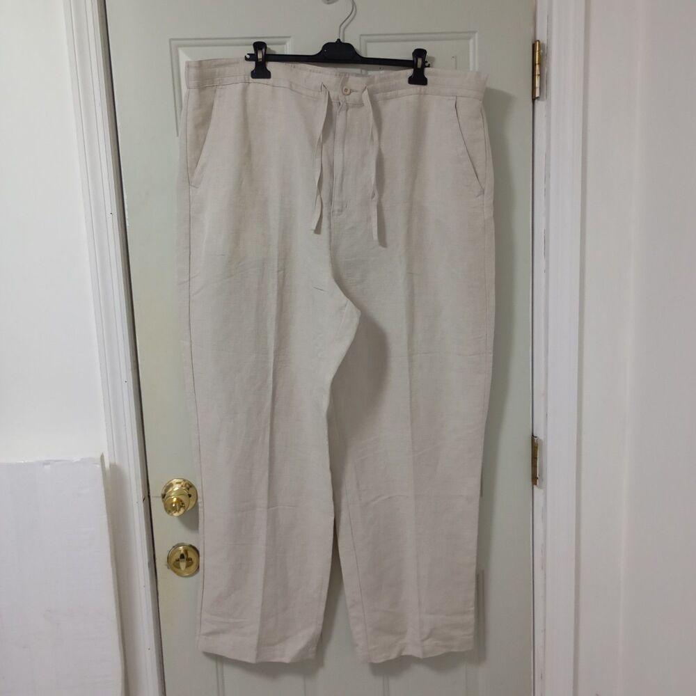 Cubavera Men's Cargo Pants in Light Beige